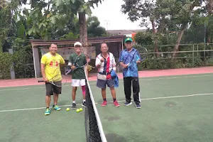 Lapangan Tennis Indonesia Muda image