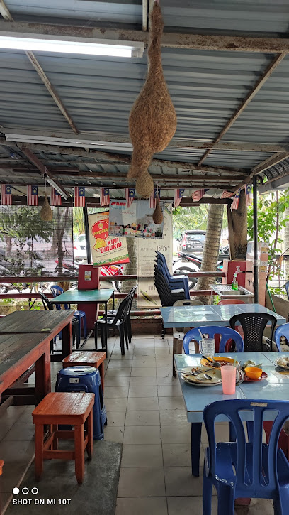 Kedai Makan Pak Mat Kampung Pulau Kelapa