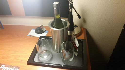 Hotel «Fairfield Inn & Suites by Marriott Orlando at SeaWorld®», reviews and photos, 10815 International Dr, Orlando, FL 32821, USA