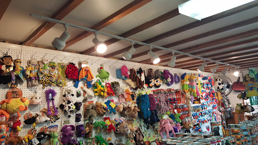 Tiny Bubbles Pet Store, 1130 E Front St, Port Angeles, WA 98362, USA, 