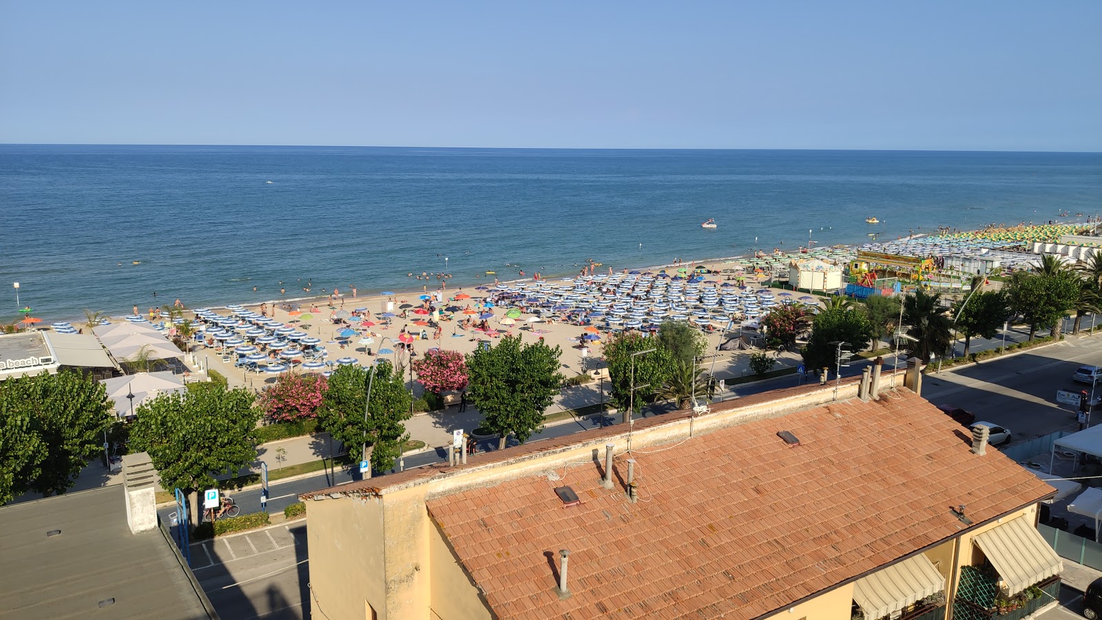 Foto de Spiaggia di Alba Adriatica com alto nível de limpeza