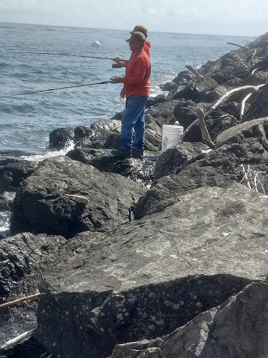 Sporting Goods Store «Chetco Outdoor Store», reviews and photos, 16220 W Hoffeldt Ln, Brookings, OR 97415, USA