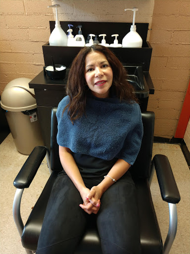 Hair Salon «Dominican Hair Salon», reviews and photos, 4409 N Tryon St G, Charlotte, NC 28213, USA