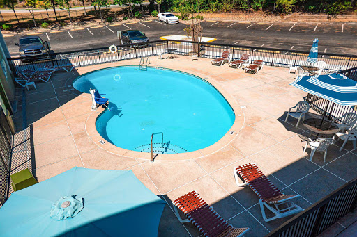 Quality Inn & Suites near Six Flags - Austell image 3