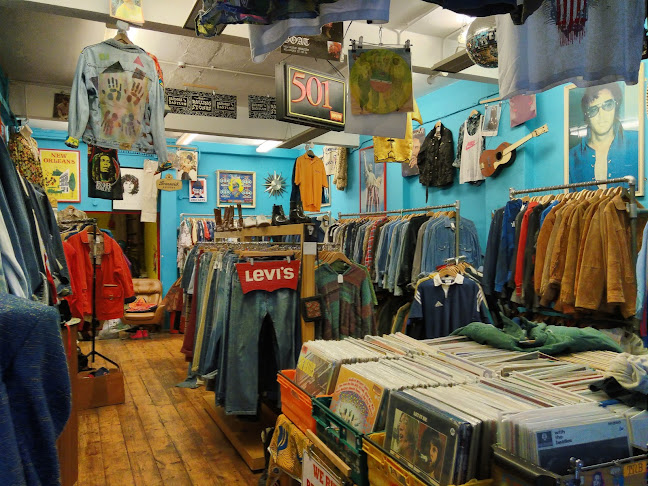 Reviews of Octopus's Garden - Vintage Clothing, Records and CD's in Belfast - Clothing store