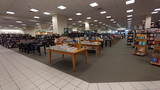 Book Store «Barnes & Noble», reviews and photos, 7200 Harrison Ste 5 #5, Rockford, IL 61112, USA
