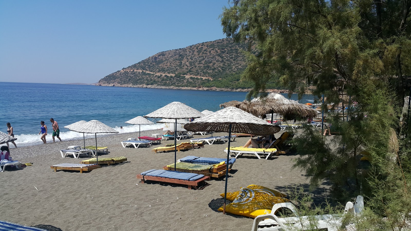 Fotografija Yali Sezar Beach priljubljeno mesto med poznavalci sprostitve