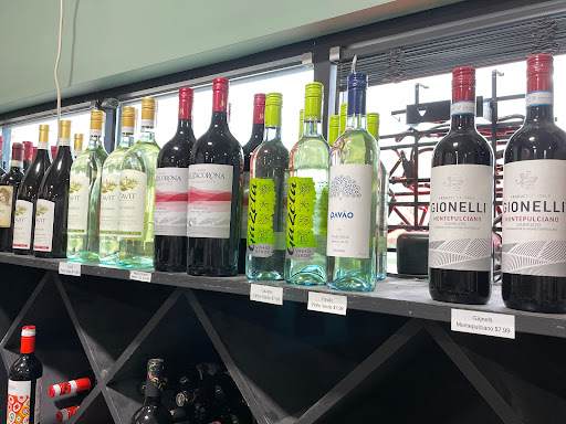 Liquor Store «Short Stop Wine & Spirits», reviews and photos, 2190 Eagle Creek Ln # F, St Paul, MN 55129, USA