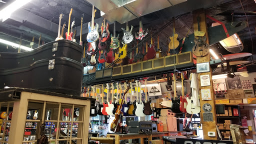 Rockin Robin Guitars & Music