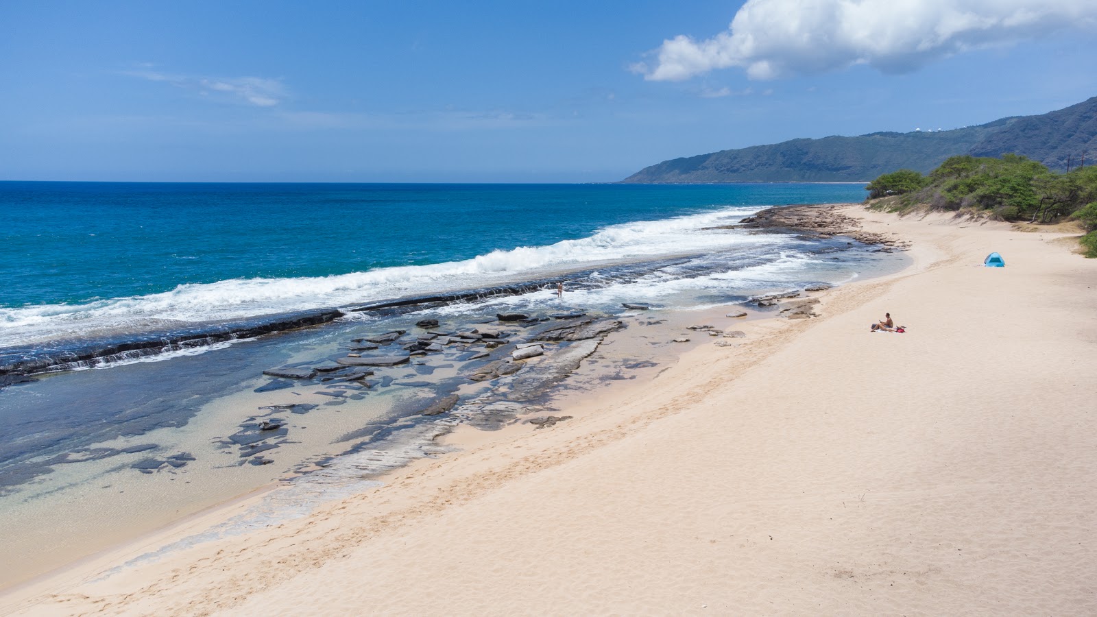 Foto von Keaau Beach mit beiger sand Oberfläche