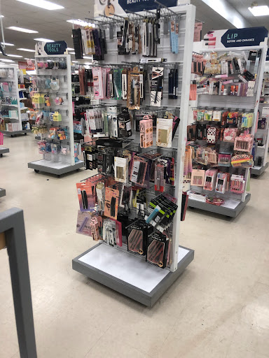 Department Store «Marshalls & HomeGoods», reviews and photos, 701 NJ-440, Jersey City, NJ 07304, USA