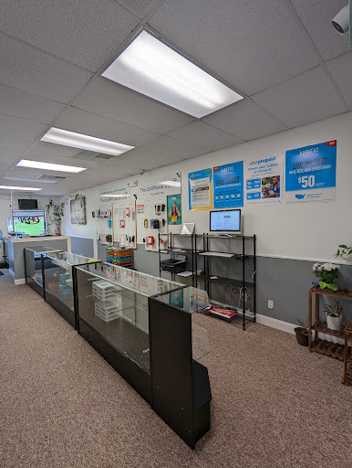 Electronics Repair Shop «The CellPhone Store», reviews and photos, 216 Johnston St, Goshen, IN 46528, USA
