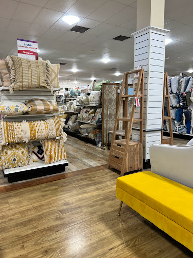 Department Store «T.J. Maxx & HomeGoods», reviews and photos, 103 S Mt Juliet Rd #610, Mt Juliet, TN 37122, USA