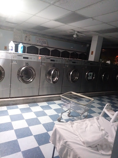 Shopping Mall «Golden Acres Shopping Center», reviews and photos, Oak Tree, South Plainfield, NJ 07080, USA