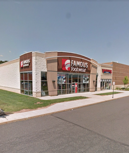 Famous Footwear, 180 N West End Blvd, Quakertown, PA 18951, USA, 