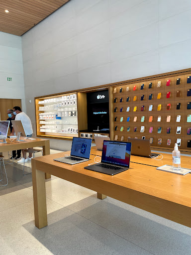 Computer Store «Apple Waterside Shops», reviews and photos, 5555 Tamiami Trail N, Naples, FL 34108, USA