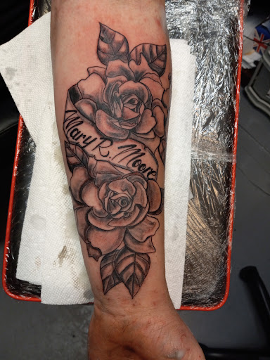 Explore small raven tattoo ideas, creative tattoo ideas in Warner Robins, available at McDonald Ink