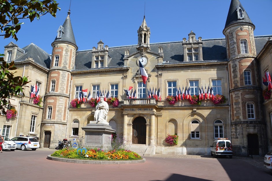 Jean Paul Vallenet Conseiller immobilier MELUN iad France à Melun (Seine-et-Marne 77)
