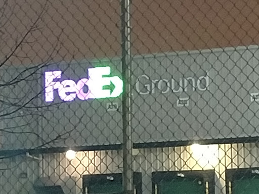 Mailing Service «FedEx Ground», reviews and photos, 100 J St, Perrysburg, OH 43551, USA