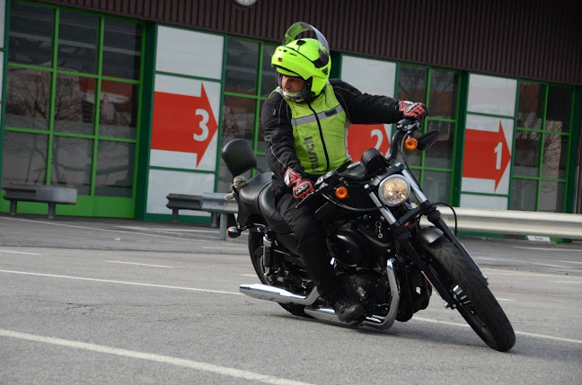 Corsi Moto Lugano Öffnungszeiten