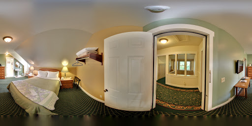 Restaurant «Hawkshead Restaurant», reviews and photos, 523 Hawks Nest Dr, South Haven, MI 49090, USA