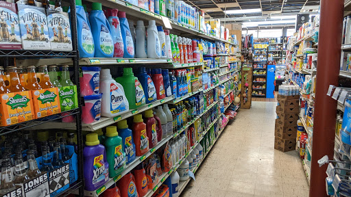 Grocery Store «Penny Lake Grocery», reviews and photos, 1270 S Commerce Rd, Walled Lake, MI 48390, USA