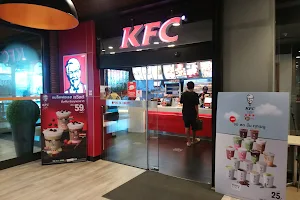 KFC (The Street) image