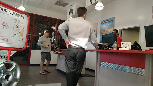 Tire Shop «Discount Tire Store - San Diego, CA», reviews and photos, 5860 Miramar Rd, San Diego, CA 92121, USA