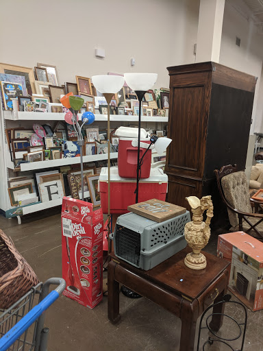 Thrift Store «Rappahannock Goodwill Industries:- Harrison Crossing Store», reviews and photos, 7101 Harrison Rd, Fredericksburg, VA 22407, USA