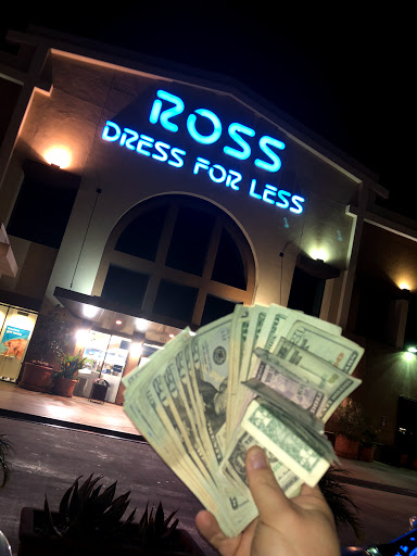 Pet Supply Store «Petco Animal Supplies», reviews and photos, 231 N Glendale Ave, Glendale, CA 91206, USA