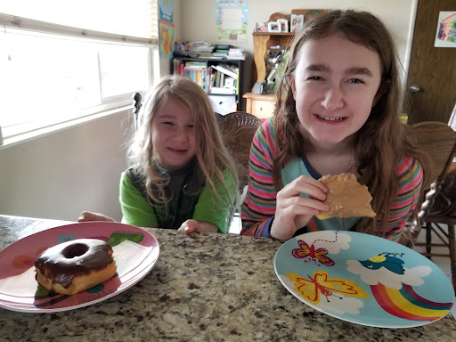 Donut Shop «T & D Donuts», reviews and photos, 6075 N Figarden Dr, Fresno, CA 93722, USA