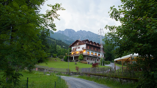 Albergo Ristorante Scanapà Via Cantoniera, 16, 24020 Castione della Presolana BG, Italia