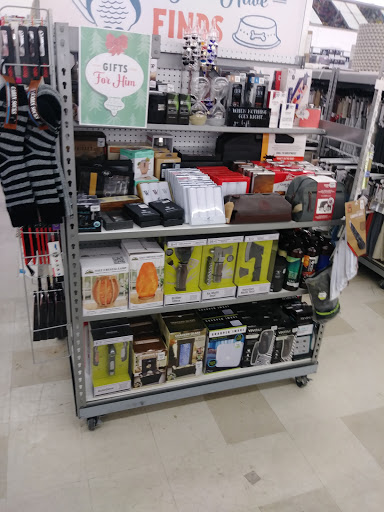 Home Goods Store «Tuesday Morning», reviews and photos, 8520 E Chapman Ave, Orange, CA 92869, USA