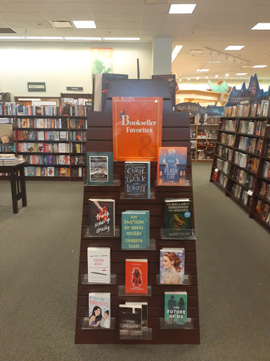 Book Store «Barnes & Noble», reviews and photos, 1738 Hill Rd N, Pickerington, OH 43147, USA