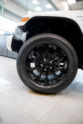 Car Dealer «Deery of Ames Chrysler Dodge Jeep Ram», reviews and photos, 1700 SE 16th St, Ames, IA 50010, USA