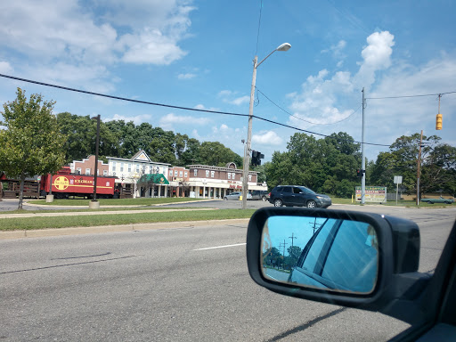 Beer Store «Whistle Stop Party Store», reviews and photos, 2387 E Grand River Ave, Howell, MI 48843, USA