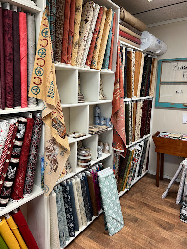 Fabric Store «Cuts & Bolts Fabrics», reviews and photos, 24 Washington St, Chillicothe, MO 64601, USA