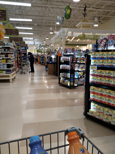 Grocery Store «Lowes Foods on Strickland Road», reviews and photos, 9600 Strickland Rd, Raleigh, NC 27615, USA