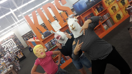 Used Book Store «2nd & Charles», reviews and photos, 12747 Jefferson Ave, Newport News, VA 23602, USA