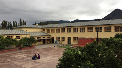 Escuela Antonio De Zúñiga