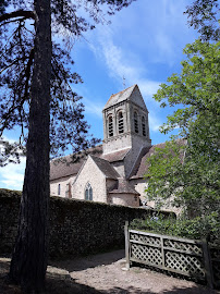 Église Saint-Céneri du Restaurant L'échoppe gourmande à Saint-Céneri-le-Gérei - n°3