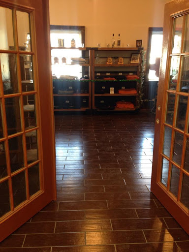 Liquor Store «Smoky Quartz Distillery», reviews and photos, 894 Lafayette Rd, Seabrook, NH 03874, USA