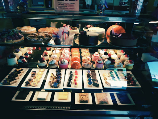 Bakery «Cocoa Bean Fine Desserts», reviews and photos, 11 S 7th St, Geneva, IL 60134, USA