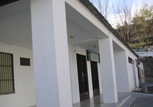 Colegio Público Rurla Los Castaños (Pitres - Pórtugos - Busquístar), Institución educativa pública en Pitres,Granada