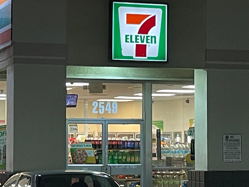 7-Eleven, 2549 Dr Martin Luther King Jr Blvd, Fort Myers, FL 33901, USA, 