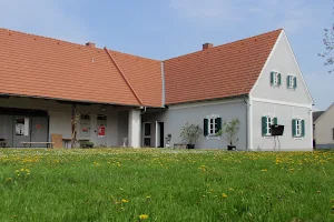 Pavelhaus - Pavlova hiša image