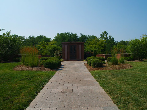 Funeral Home «Forest Lawn Funeral Home», reviews and photos, 1977 S State Rd 135, Greenwood, IN 46143, USA