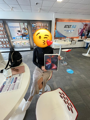 Cell Phone Store «AT&T», reviews and photos, 12599 Biscayne Blvd, North Miami, FL 33181, USA