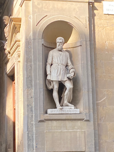Statue of Benvenuto Cellini