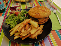 Hamburger du Restaurant À l'Ombre des Dentelles à Gigondas - n°9